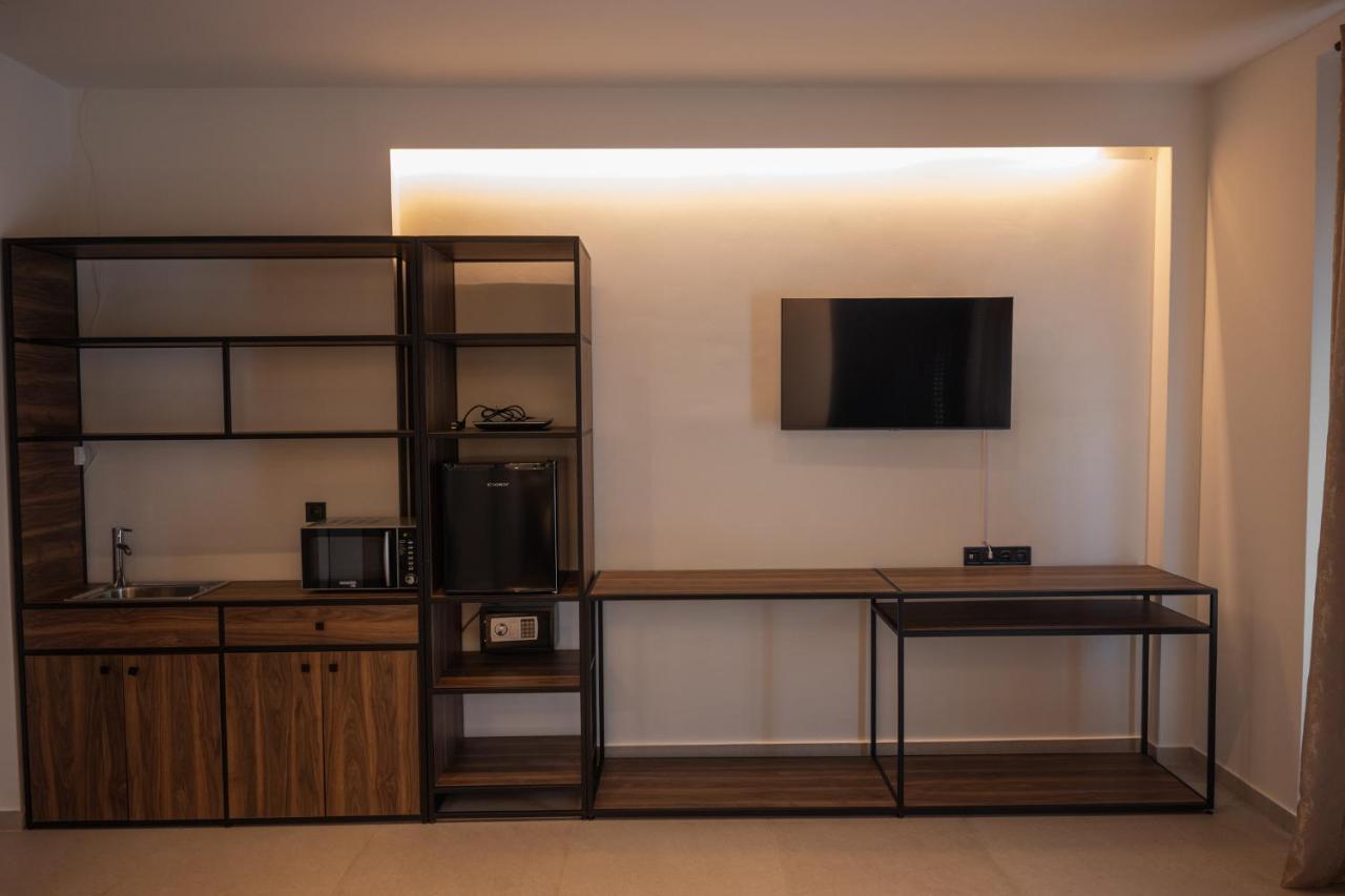 Salt Boutique Hotel Palouki エクステリア 写真