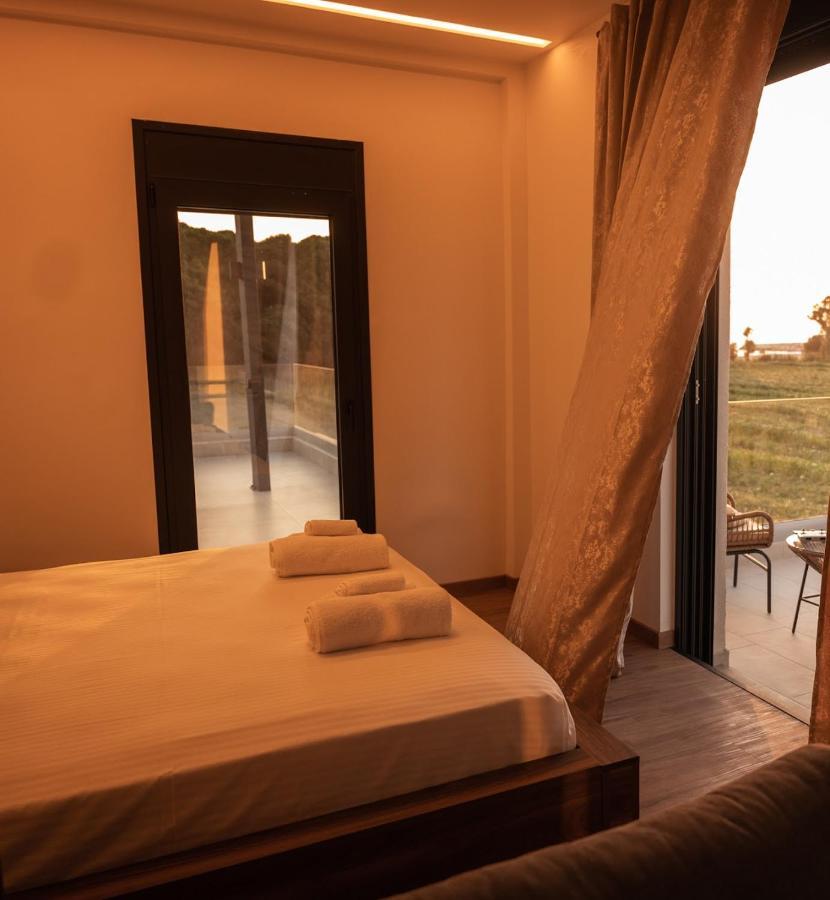 Salt Boutique Hotel Palouki エクステリア 写真