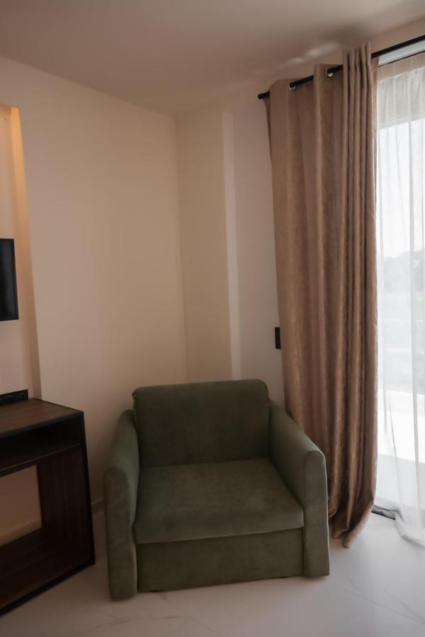 Salt Boutique Hotel Palouki エクステリア 写真